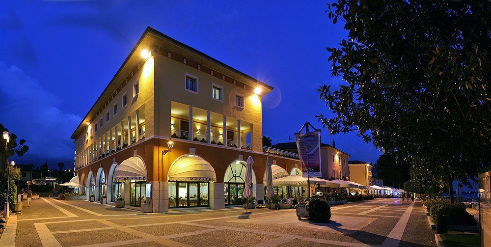 Hotel Vela D'Oro Dependence Bardolino Exteriör bild